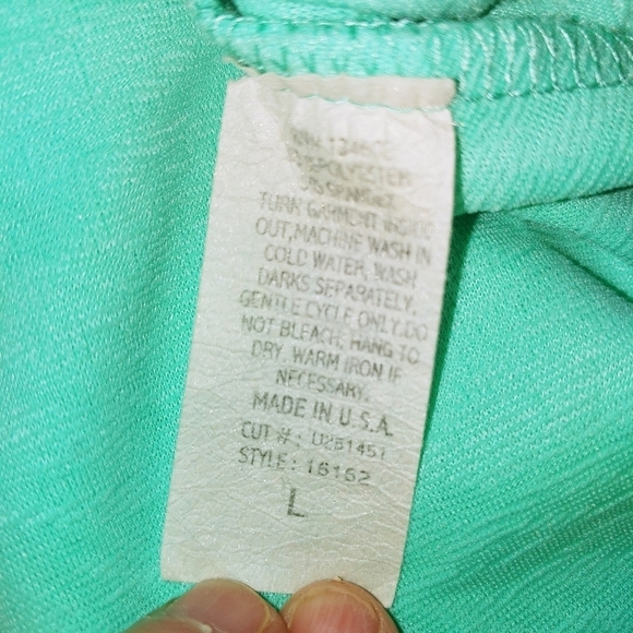 Julie's Closet Mint Green Top L - Picture 5 of 6
